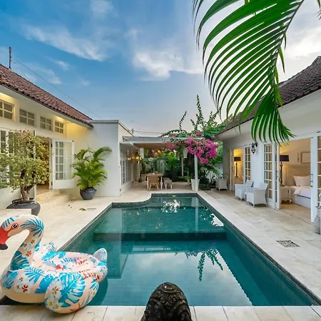Cozy & Charming Canggu 4Br Luxury Villa