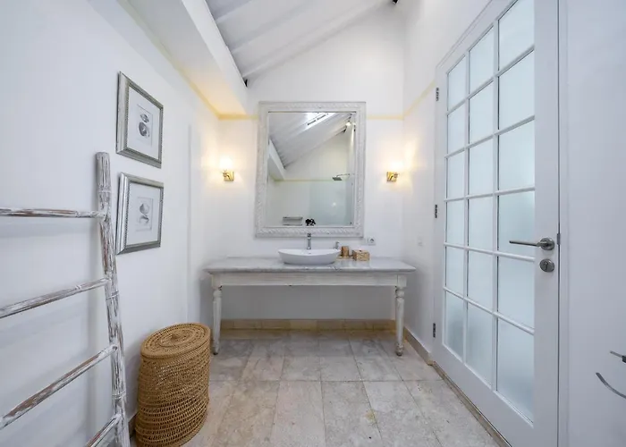 Villa Cozy & Charming 4br Luxury Canggu (Bali)