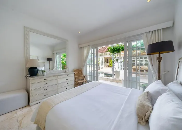 Cozy & Charming 4br Luxury Canggu (Bali)