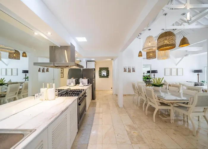 Cozy & Charming 4br Luxury Villa