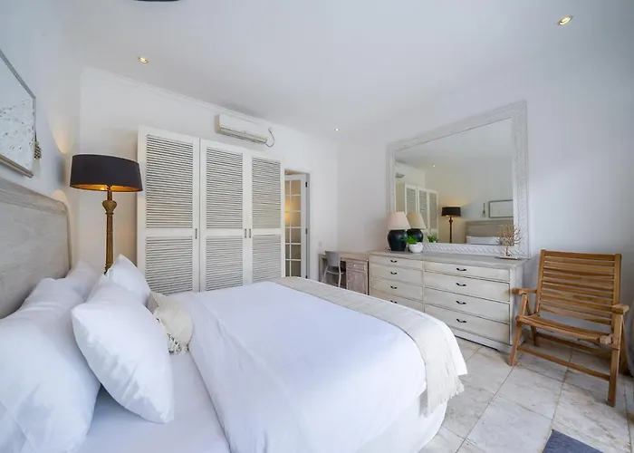 Cozy & Charming 4br Luxury