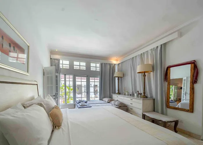 Cozy & Charming 4br Luxury Villa *